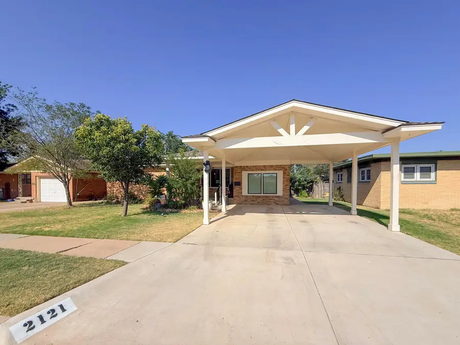 2121 N Banks Street, Pampa, TX 79065-3431 - #2