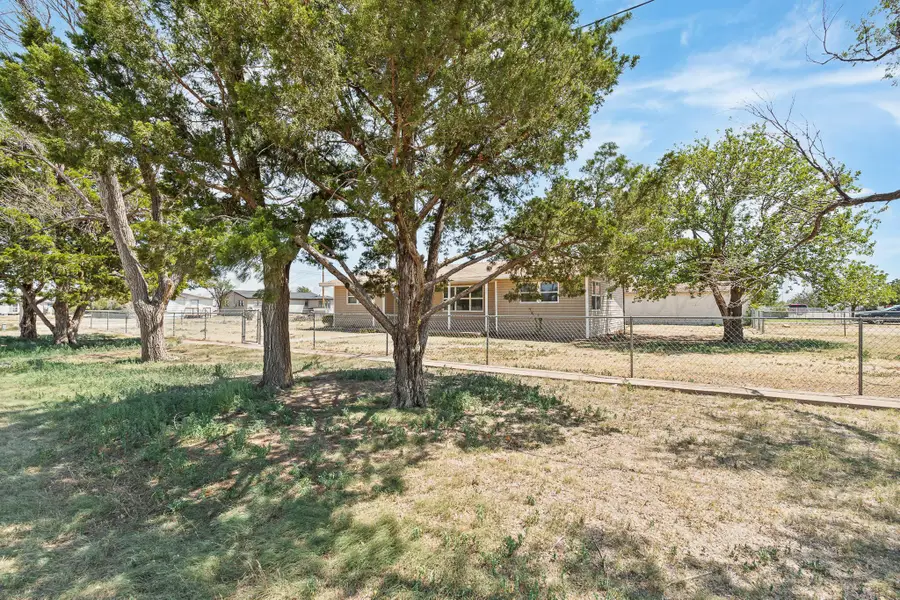401 E 7th Street, Claude, TX 79019 - #3