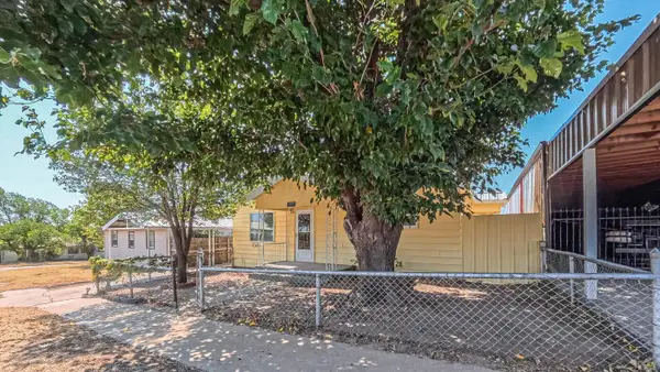 509 W Broadway Street, Stinnett, TX 79083