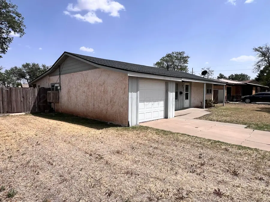 404 Avenue J, Hereford, TX 79045 - #3