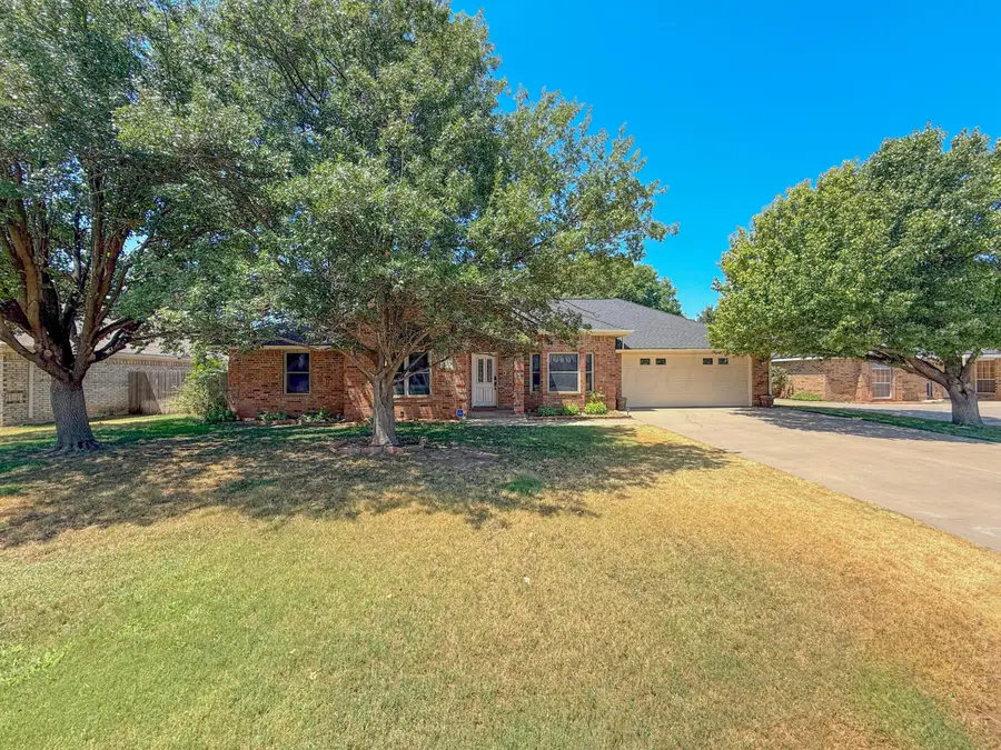 2747 N Beech Lane, Pampa, TX 79065-3030 - #2