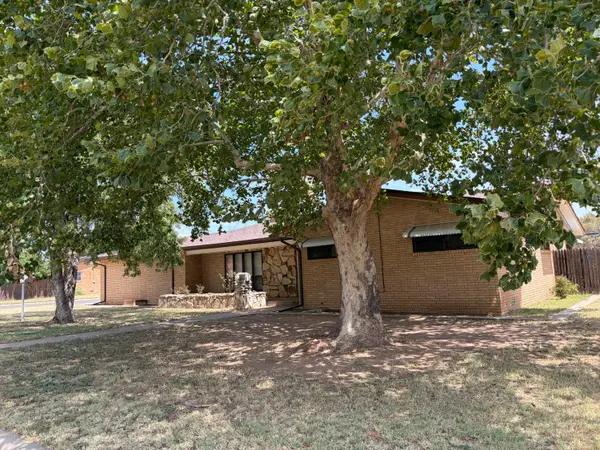 1700 Ellison Street, Wellington, TX 79095