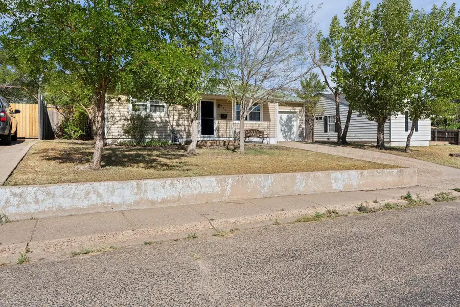 1301 Cooley Drive, Borger, TX 79007 - #2