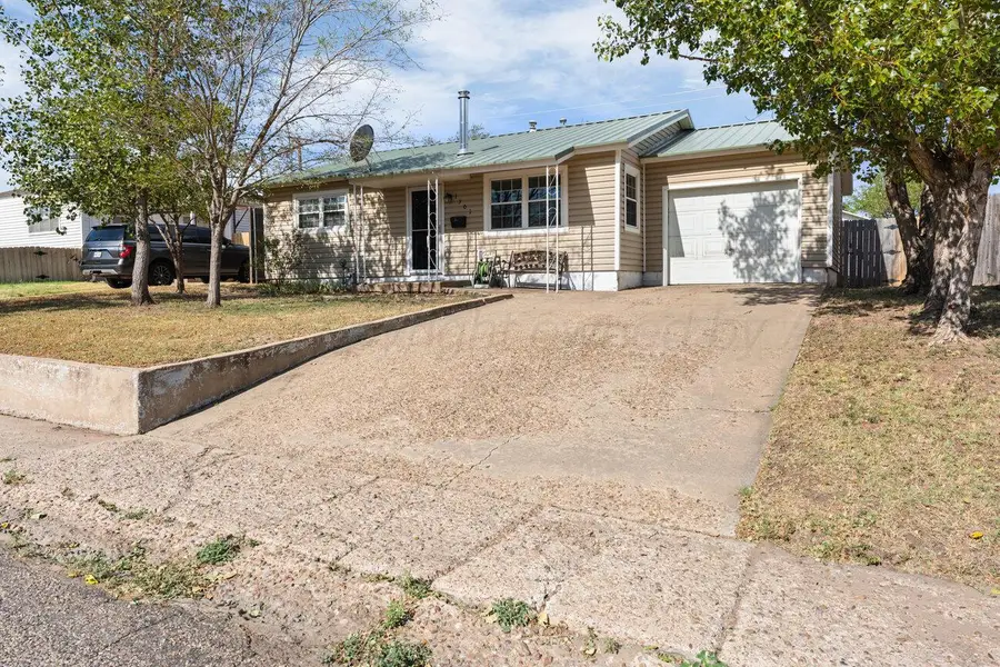 1301 Cooley Drive, Borger, TX 79007 - #3