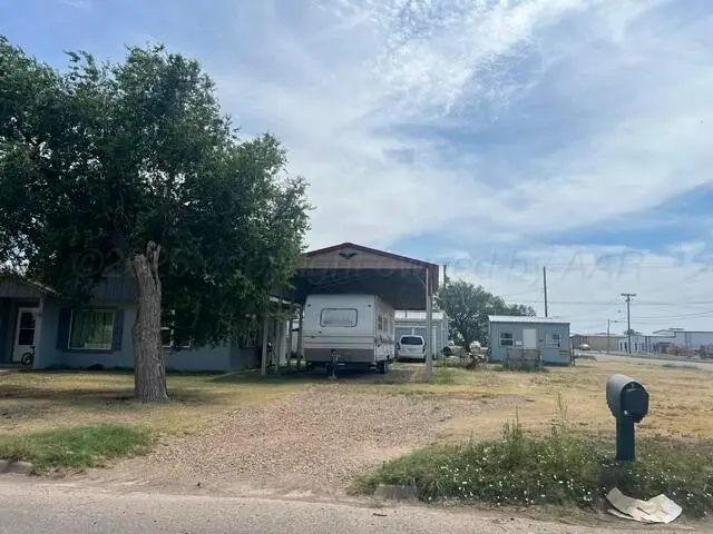 817-821 S Birch Street, Perryton, TX 79070 - #3