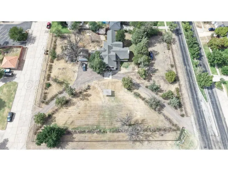 410 Buckler Avenue, Pampa, TX 79065 - #2