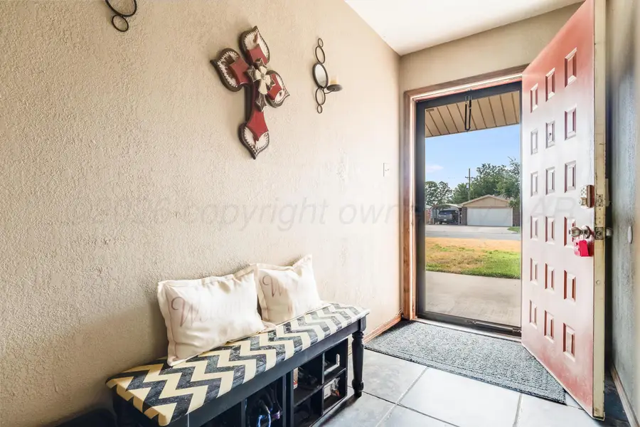 2419 N Cherokee Drive, Pampa, TX 79065-3103 - #3