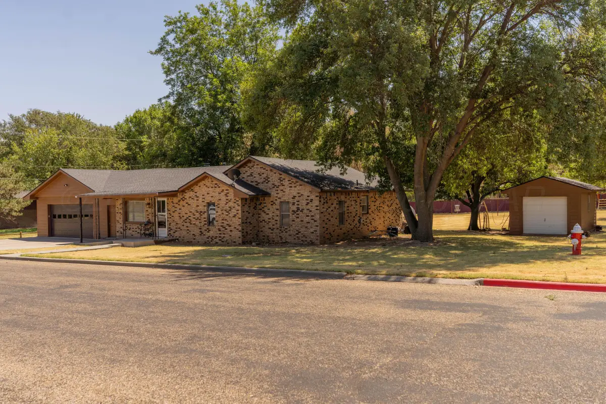 202 W 11th Street, Wheeler, TX 79096 - #1