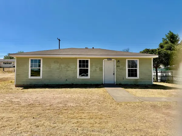 2821 Oak Drive, Amarillo, TX 79107-2018