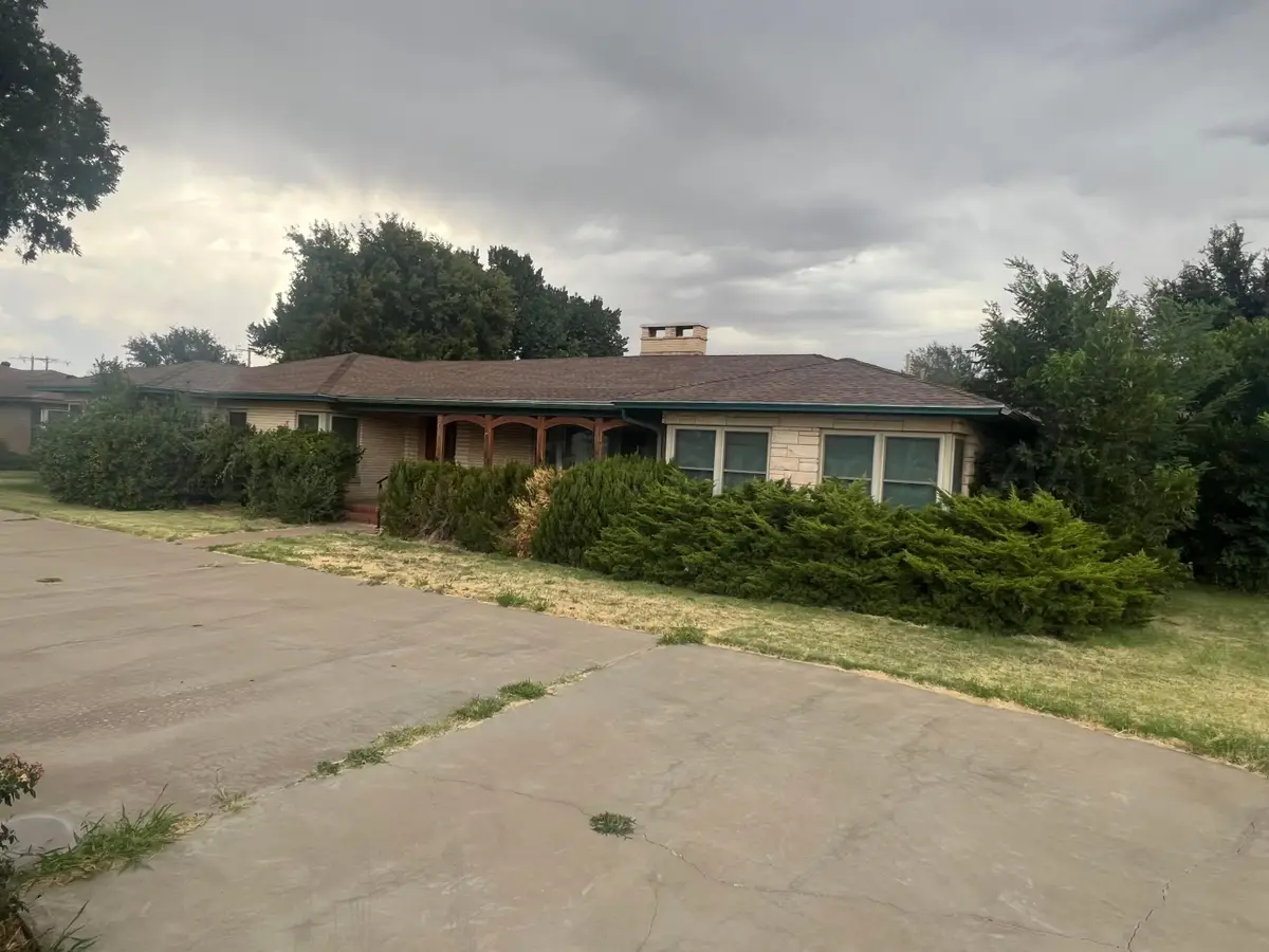 906 Euclid Avenue, Friona, TX 79035 - #1
