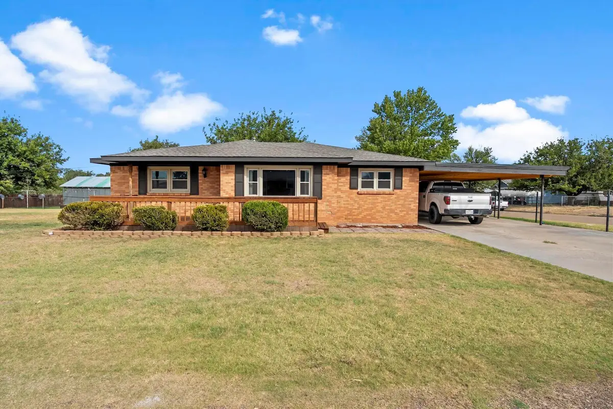500 W Lasalle Street, Fritch, TX 79036 - #1