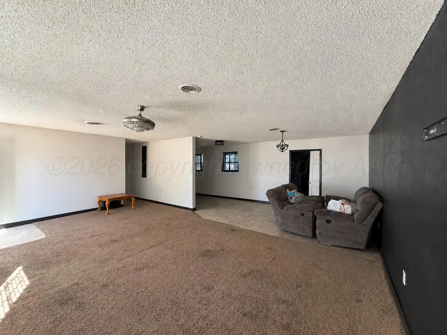 1012 E Foster Avenue, Pampa, TX 79065-6716 - #2
