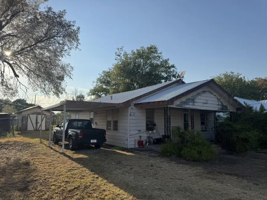 407 S Choctaw Street, Shamrock, TX 79079 - #3