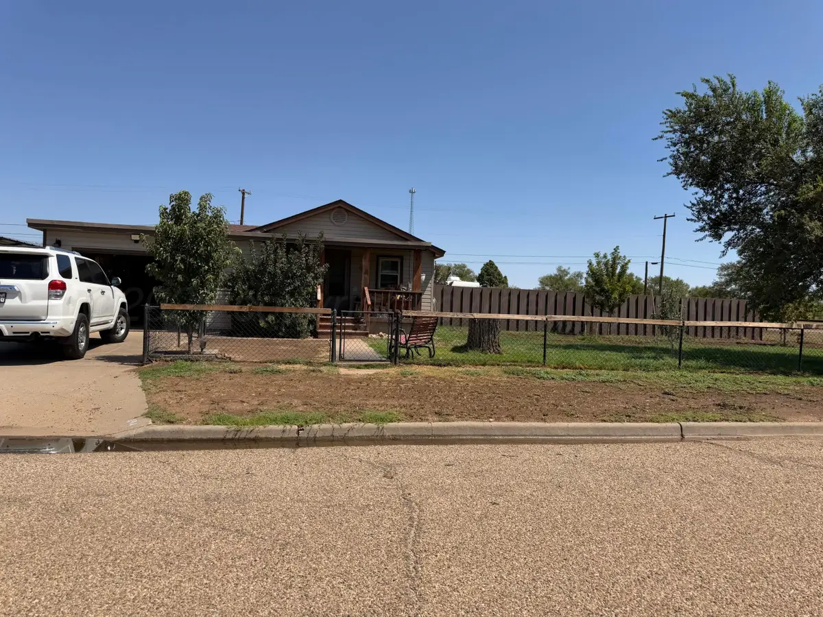 404 N Longwood Avenue, Fritch, TX 79036 - #1