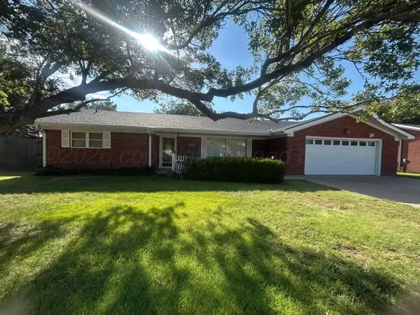 1205 N Chestnut Street, Stratford, TX 79084