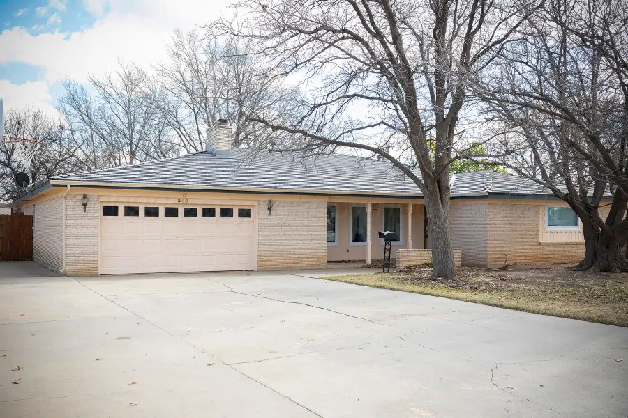 309 Bennett Drive, Dumas, TX 79029-4132 - Image #2