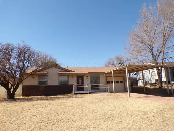 403 N Robey Avenue, Fritch, TX 79036