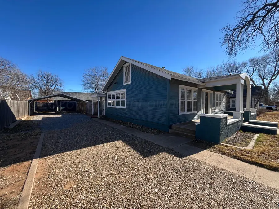 205 4th St Se, Childress, TX 79201 - #2