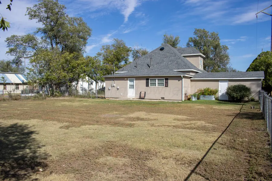 620 S 3rd Street, Texhoma, OK 73949 - #2