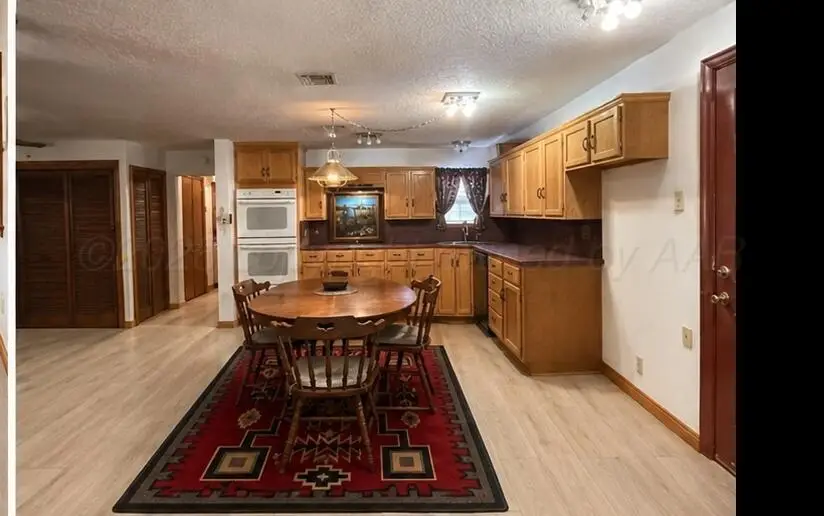 610 8th Street, Childress, TX 79201 - #3