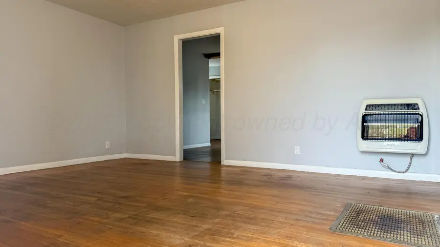 708 Oak Avenue, Panhandle, TX 79068-1948 - #3