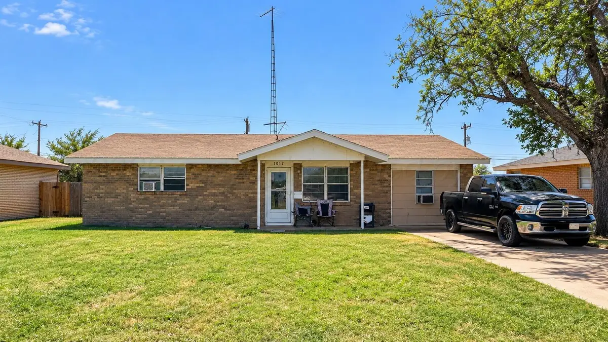 1017 NW 9th Street, Tulia, TX 79088 - #1