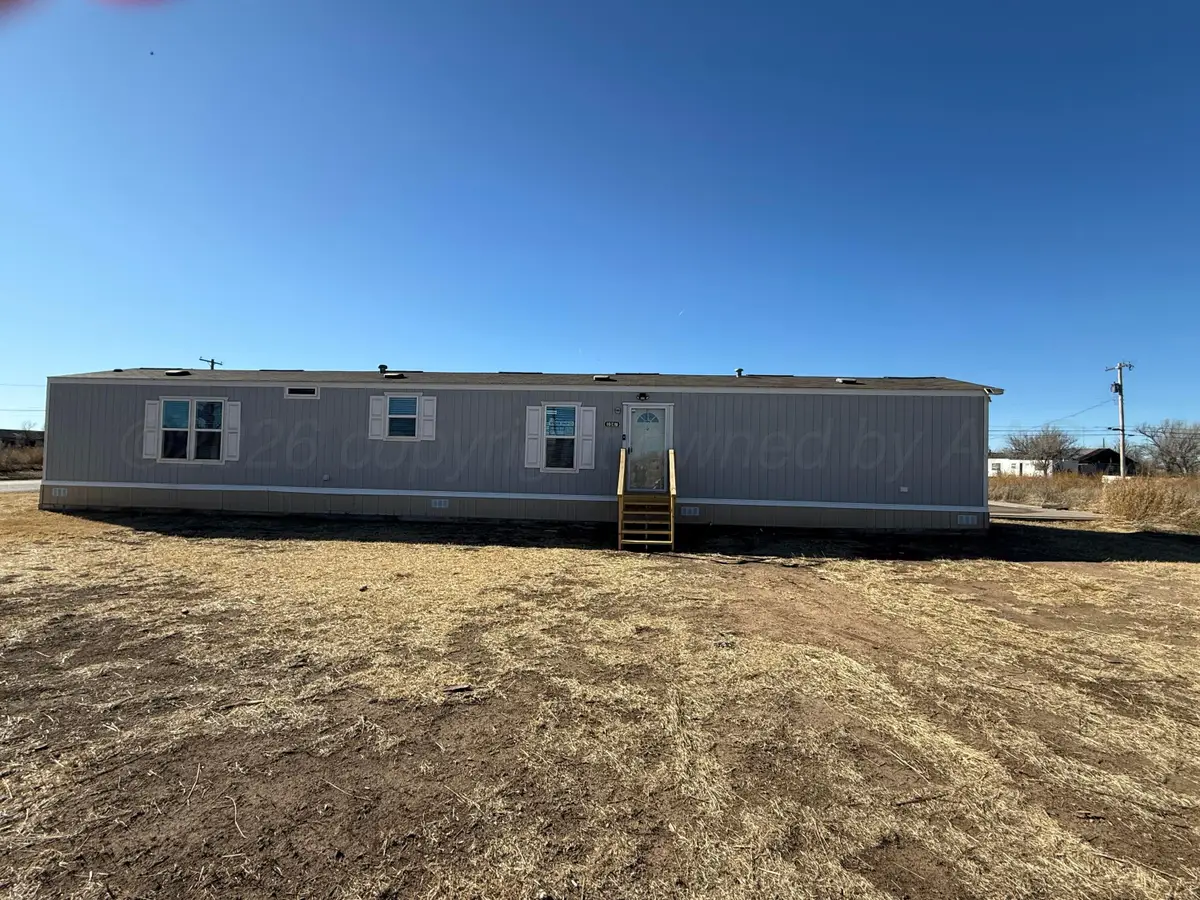 1042 S Wilcox Street, Pampa, TX 79065-8039 - #1