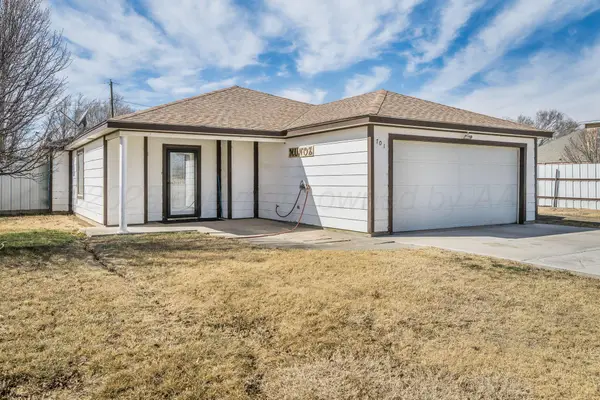 701 Glennis Avenue, Cactus, TX 79013