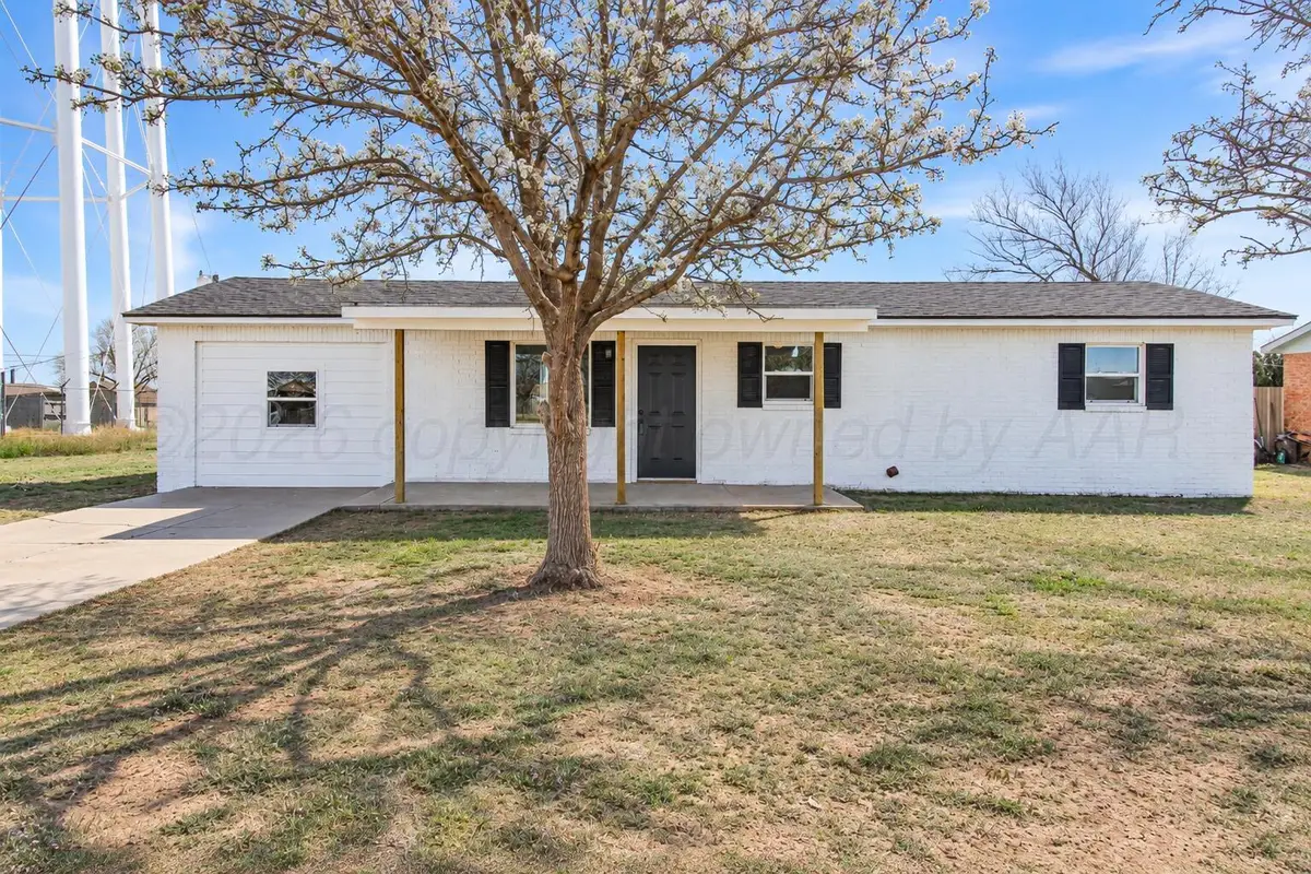 524 N Bowie Avenue, Tulia, TX 79088 - #1
