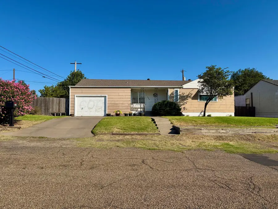 200 Cottonwood Street, Borger, TX 79007 - #2