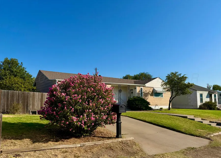 200 Cottonwood Street, Borger, TX 79007 - #3
