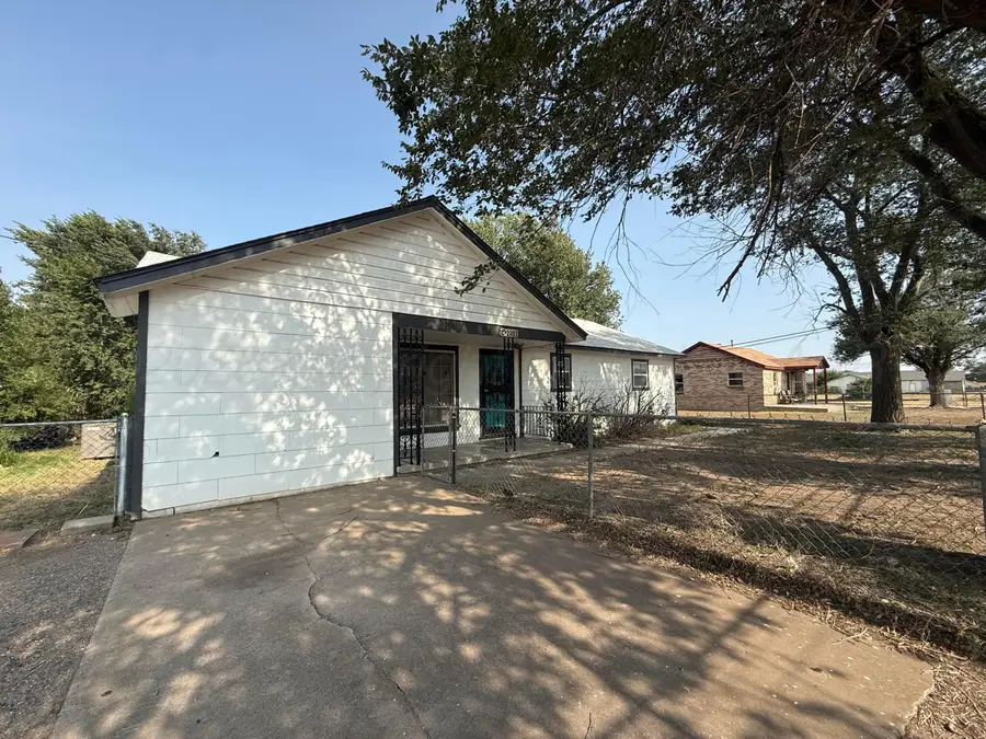 2002 N Mirror Street, Amarillo, TX 79107-6530 - #2