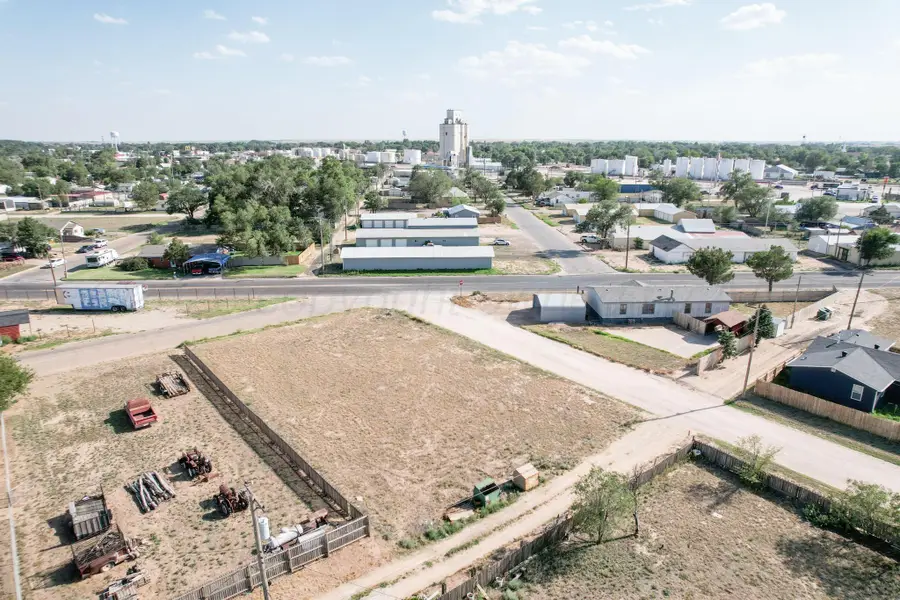 102 Cammack Street, Dalhart, TX 79022 - #2