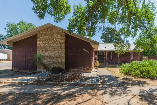 900 S Madden Street, Shamrock, TX 79079