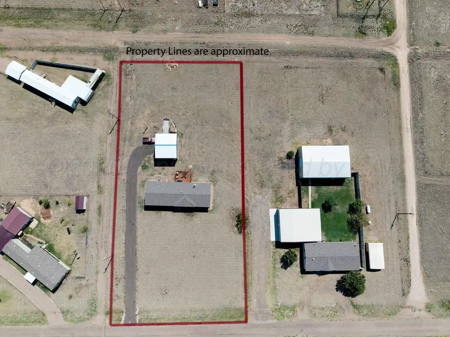 300 10th Street, Claude, TX 79019 - #3