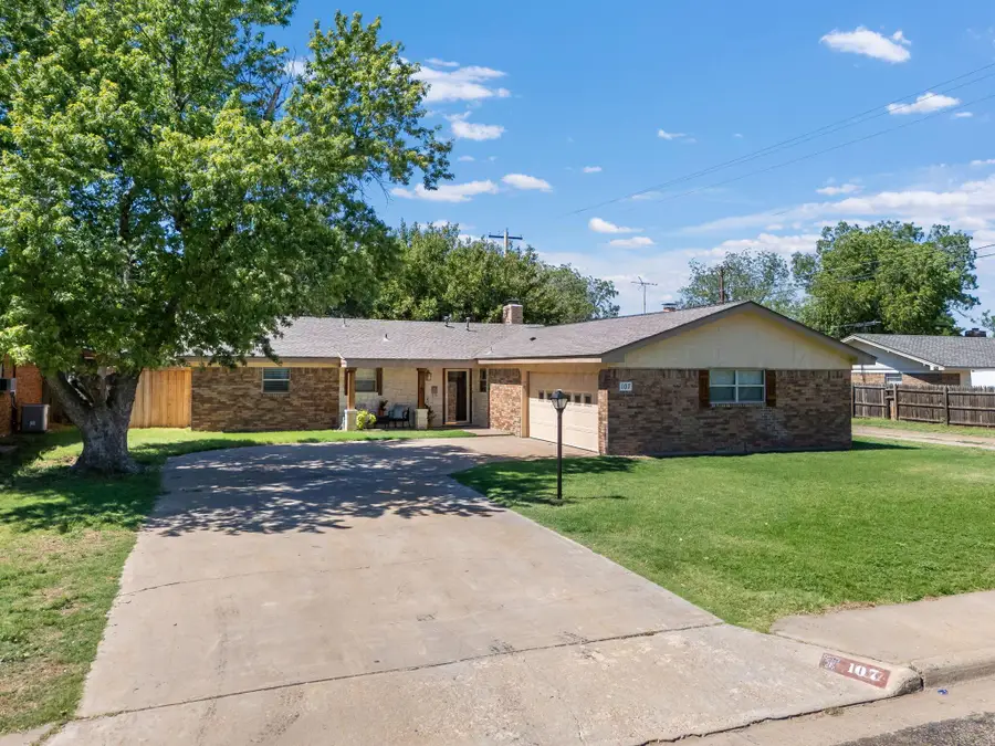 107 Carson Avenue, Dumas, TX 79029-3515 - #3