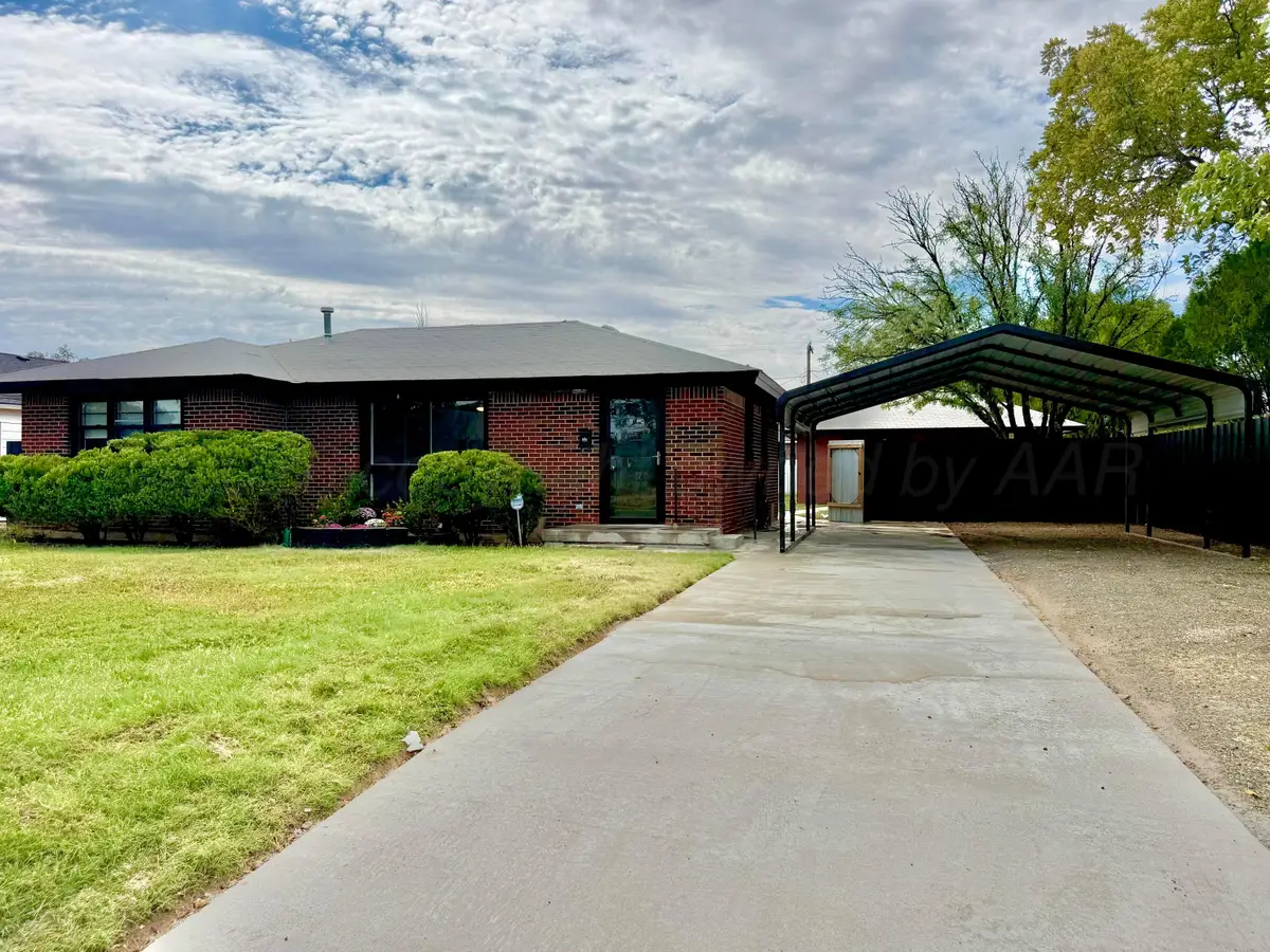 502 8th Avenue, Canyon, TX 79015 - #1