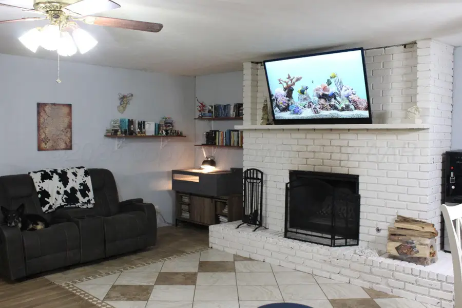 2305 Pittsburg Street, Amarillo, TX 79103-4327 - #2