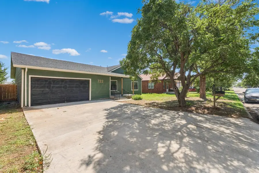 722 Cedar Avenue, Dumas, TX 79029-2604 - #2