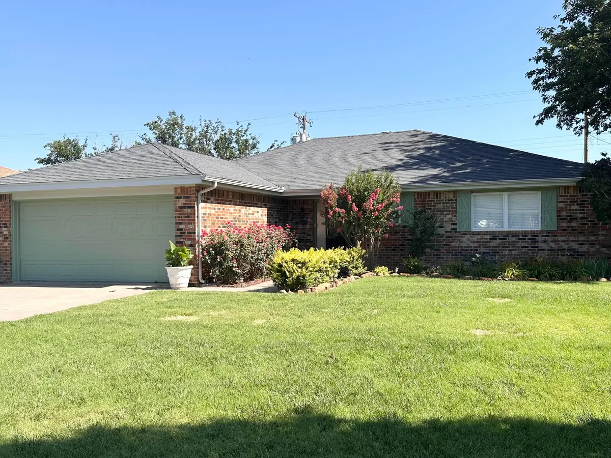 7210 Gainsborough Road, Amarillo, TX 79106-2617 - #1