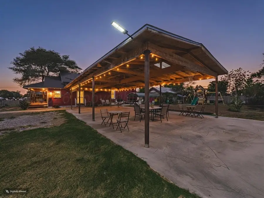 1005 E Francis Avenue, Pampa, TX 79065-6723 - #3