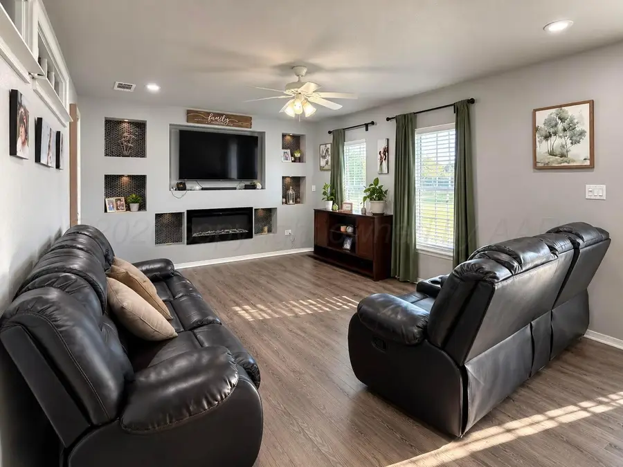 1020 Durrett Avenue, Dumas, TX 79029-5125 - #2