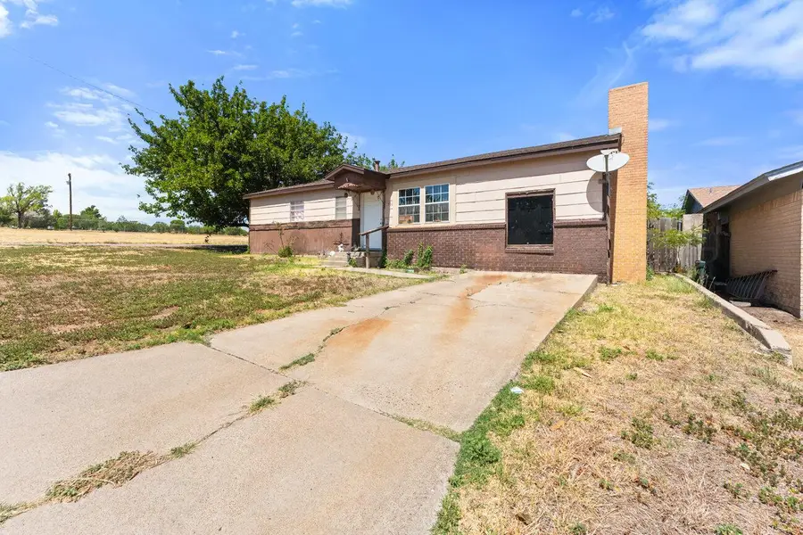 701 E 15th Avenue, Pampa, TX 79065-4505 - #2