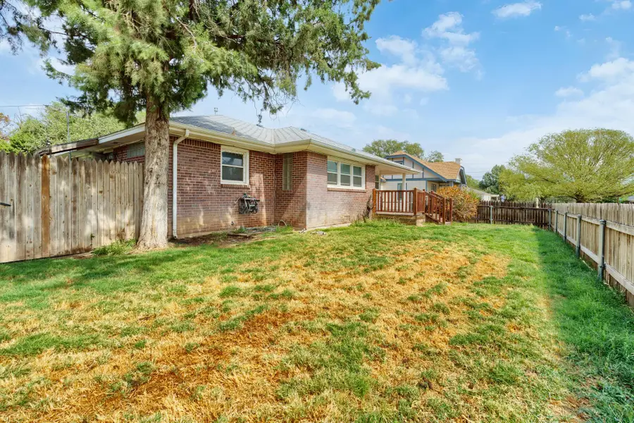 3322 SW 10th Avenue, Amarillo, TX 79106 - #2