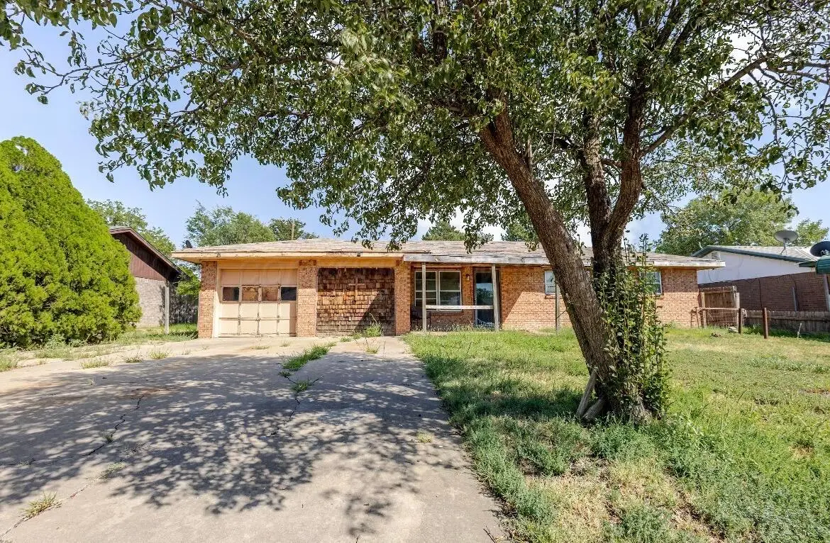 220 NW 11th Street, Dimmitt, TX 79027 - #1