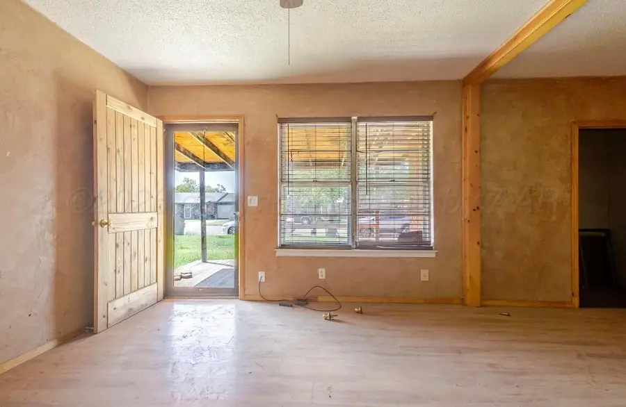 220 NW 11th Street, Dimmitt, TX 79027 - #2