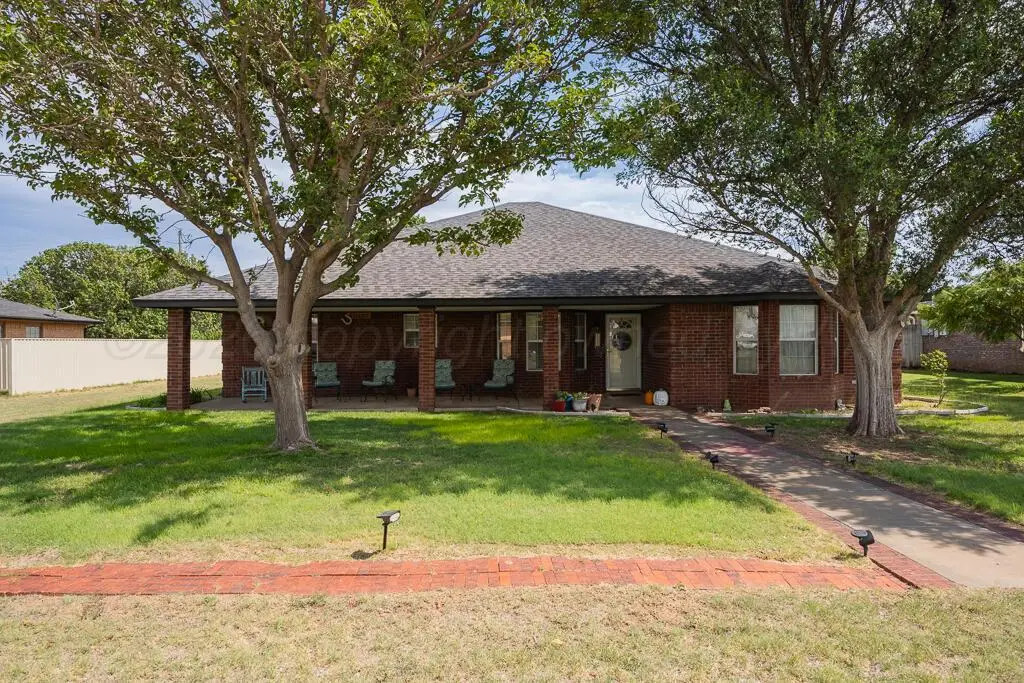 303 Alamo Street, Claude, TX 79019 - #1