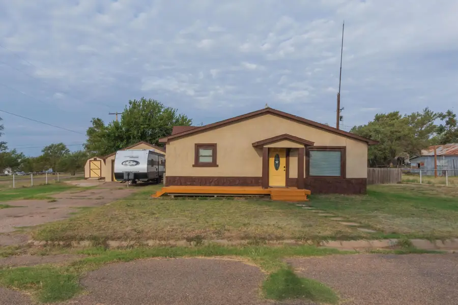 203 Ash Street, Skellytown, TX 79080-1827 - #2
