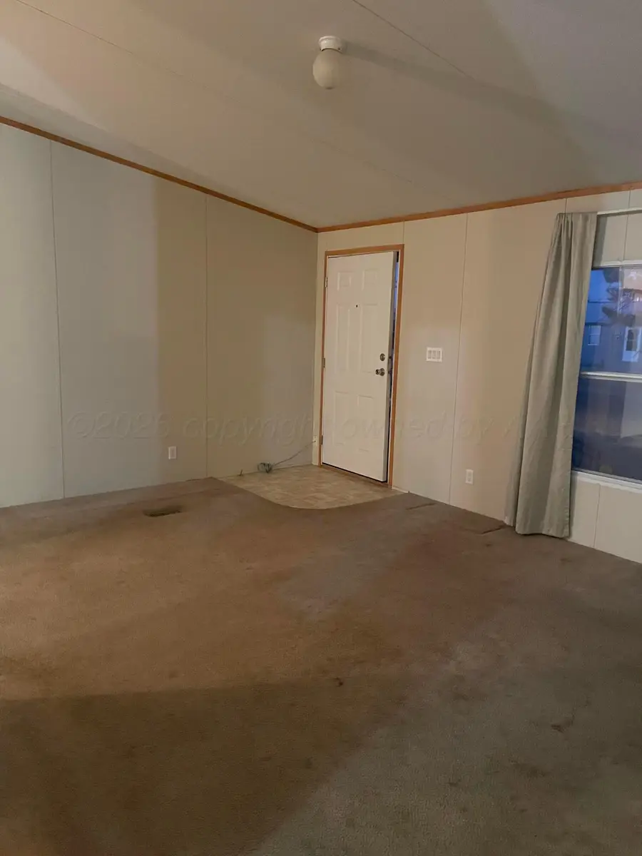 401 N Grace Street, Stratford, TX 79084 - Image #2