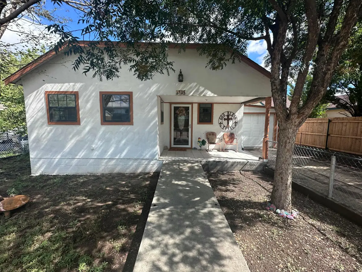 305 S Hoyne Avenue, Fritch, TX 79036 - #1